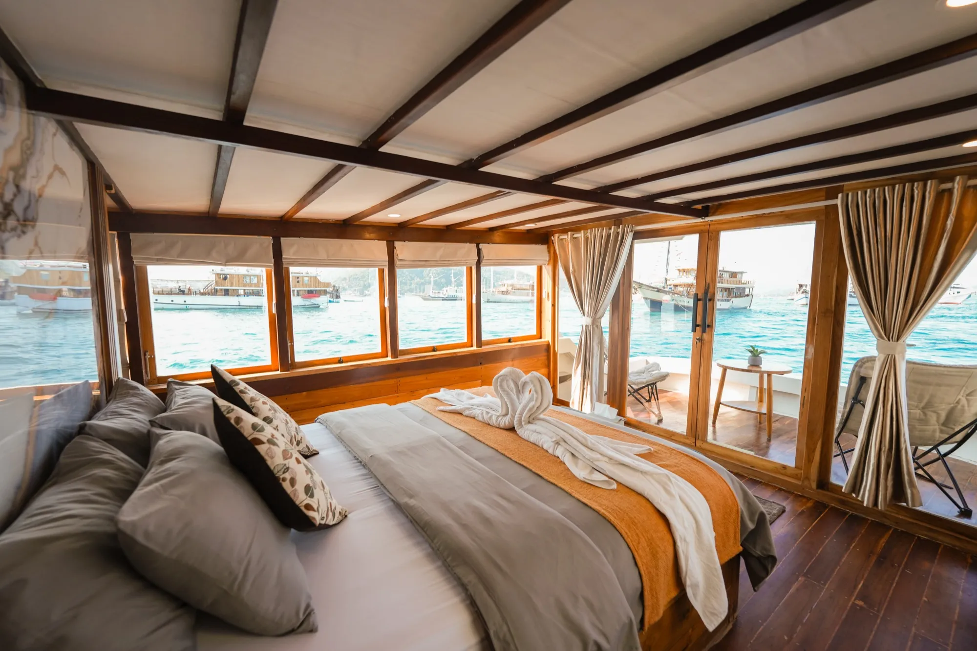 Laut Legendary Suite