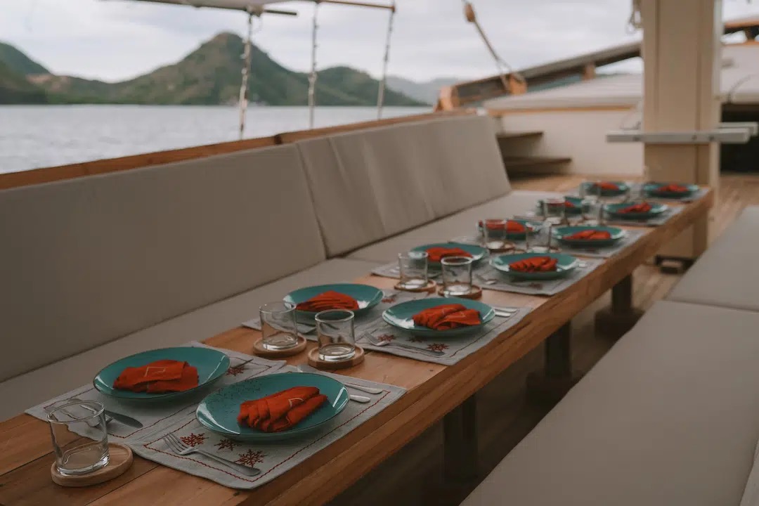 Outdoor dining aboard the Phinisi