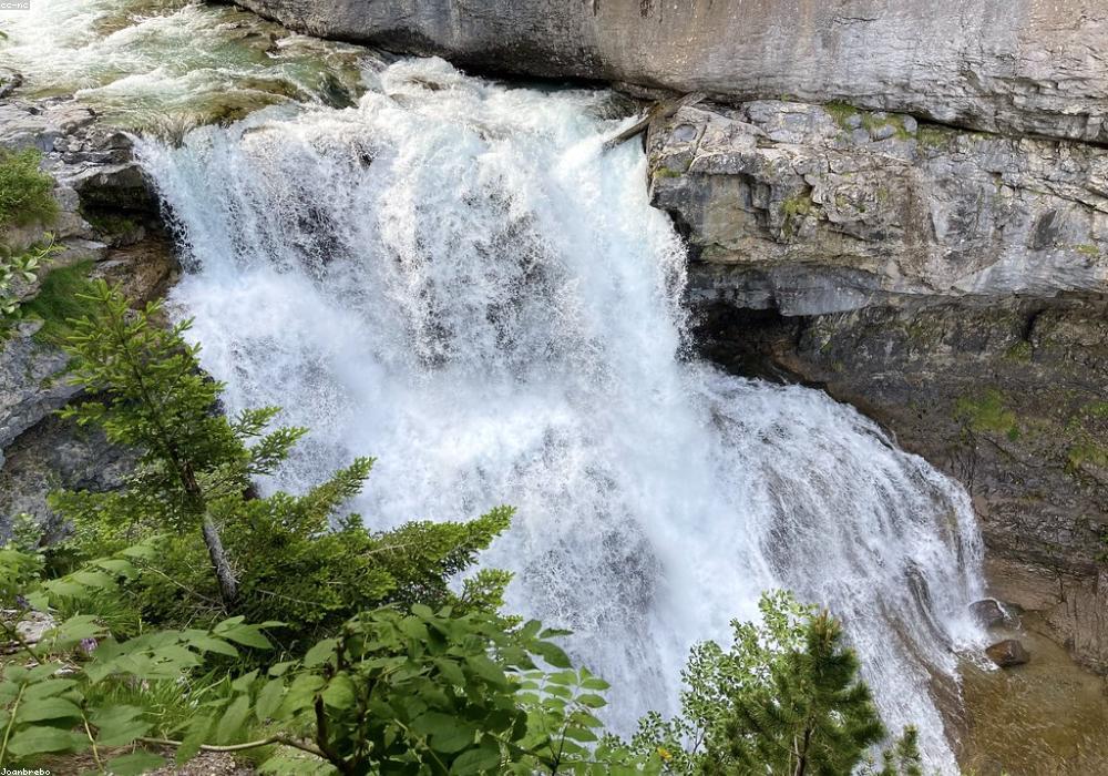 Salodik Waterfall
