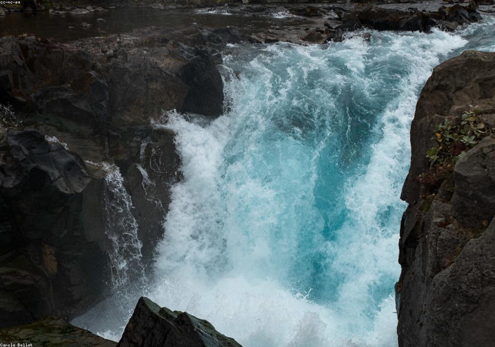 Tegenungan Waterfall